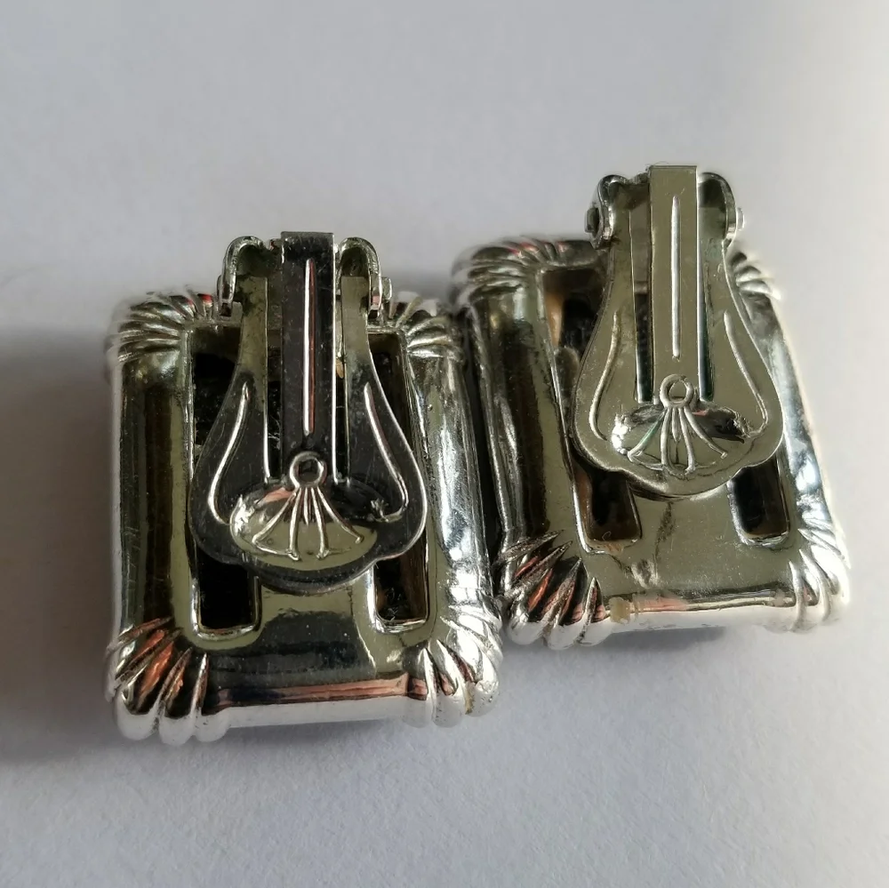 Vintage clip earrings black cabochon rectangle